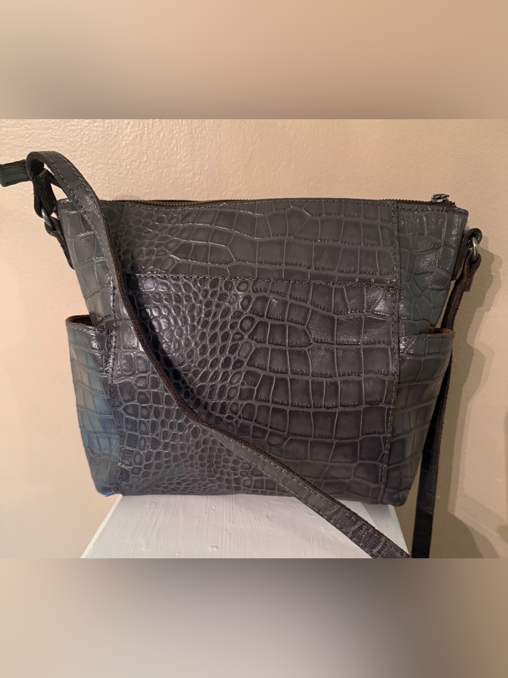 Patricia Nash Aveley Smoke Grey Textured Croc-embossed Cossbody EUC